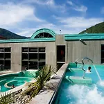 T2 Pour 4 - Centre Ax, Cure Et Telecabine アクス・レ・テルム